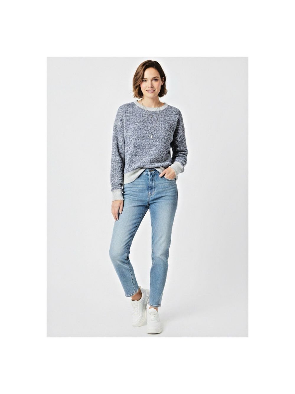 Faherty Women's Whitewater Slouchy Crew Sweatshirt White/Blue